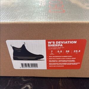 Women's Black Deviation Sherpa Boots